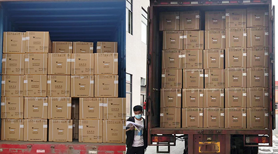 集裝箱裝柜進(jìn)行時(shí)！金環(huán)電器客戶迷你洗衣機(jī)順利發(fā)貨！