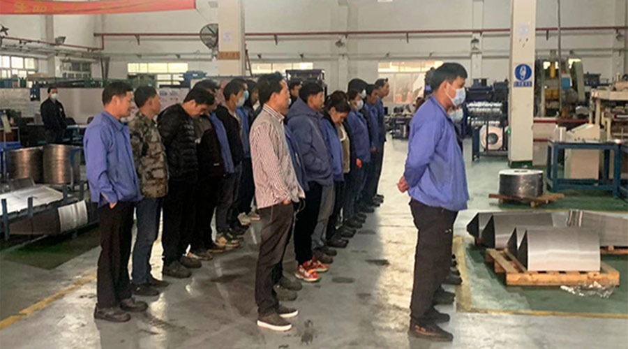 保健康 趕生產(chǎn)！金環(huán)電器早會(huì)叮囑員工注意防疫