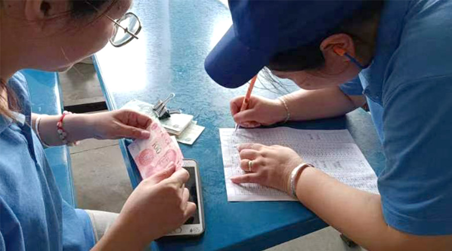 情系職工！金環(huán)電器為員工發(fā)放中秋暖心福利