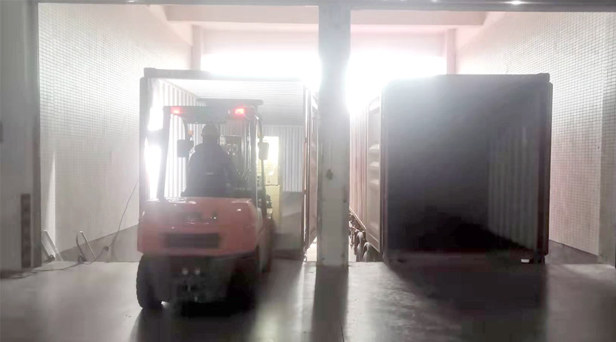 齊心協(xié)力為客戶！春節(jié)期間金環(huán)電器人員加班加點發(fā)貨